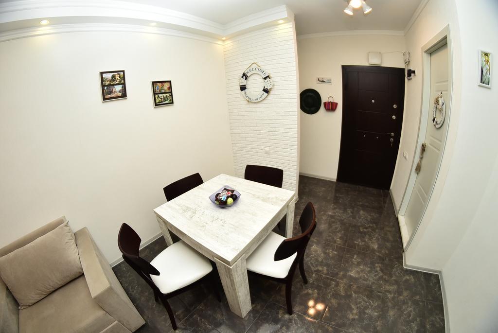 Stars Apartment Batumi Eksteriør bilde