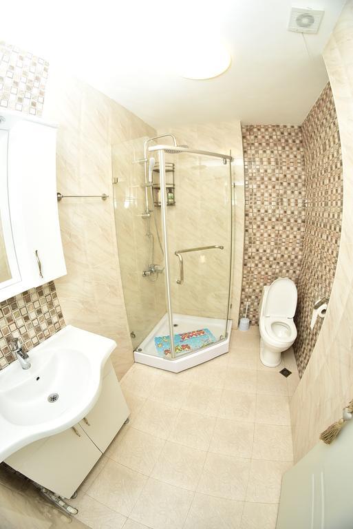 Stars Apartment Batumi Eksteriør bilde